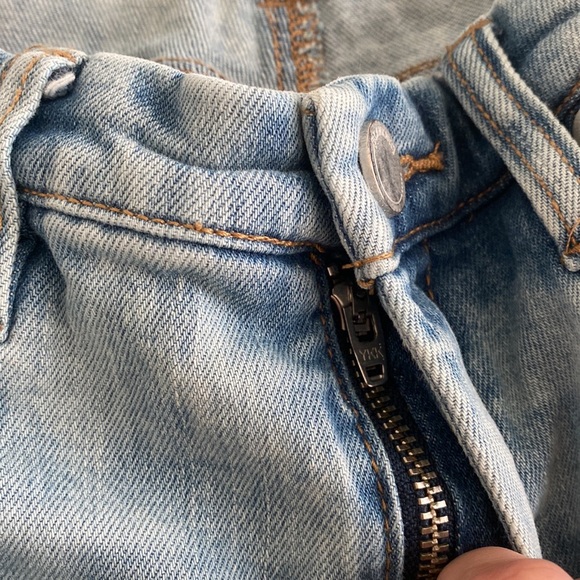 Blank NYC Distressed Denim - Picture 7 of 8